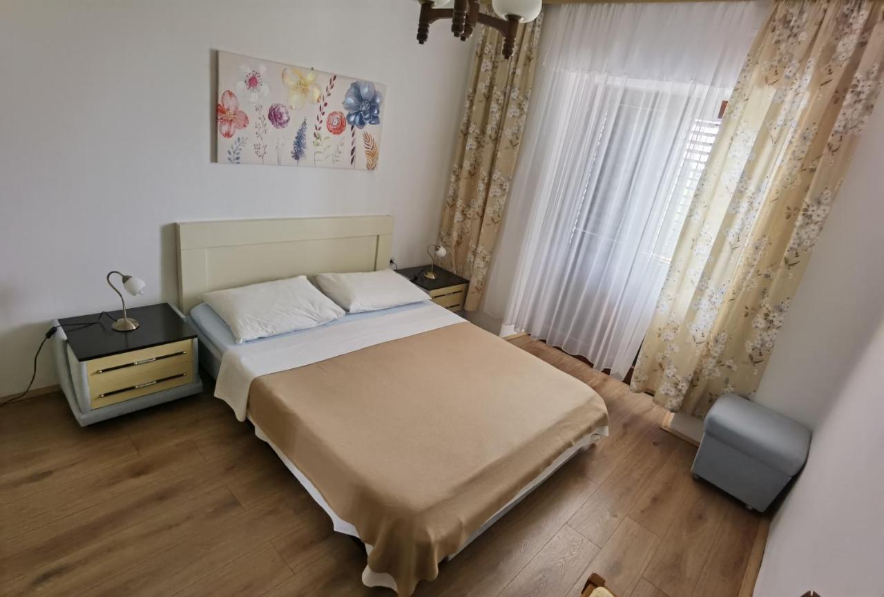 Apartman Kampor Rab Town Exteriör bild